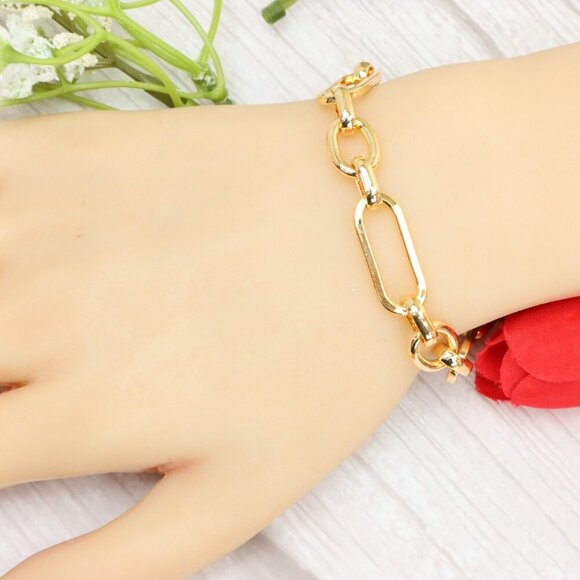 "Trendy Handmade Bracelet – A Thoughtful Gift for Girls & Women | UNVRC1638 - Picture 4 of 10